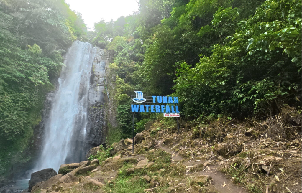 tunan waterfall - Exploremanado.com